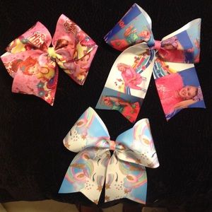 Hair bows
